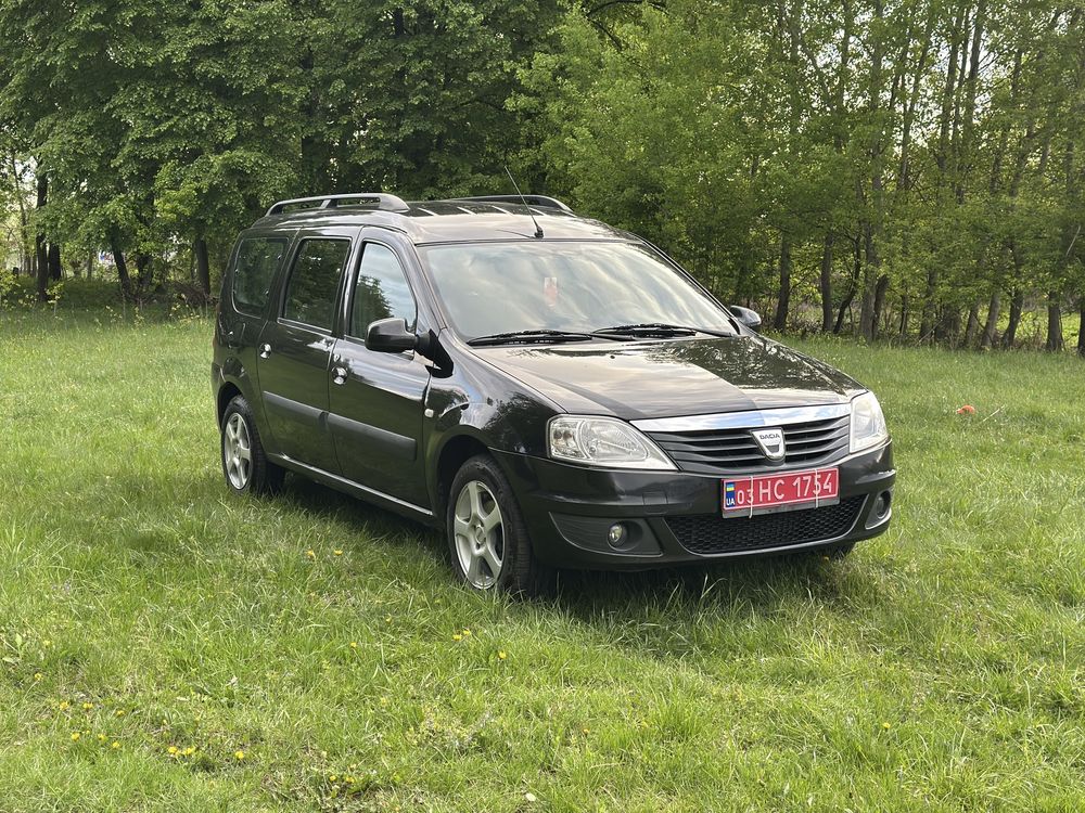 Продам автомобиль Dacia Logan MCV 2009