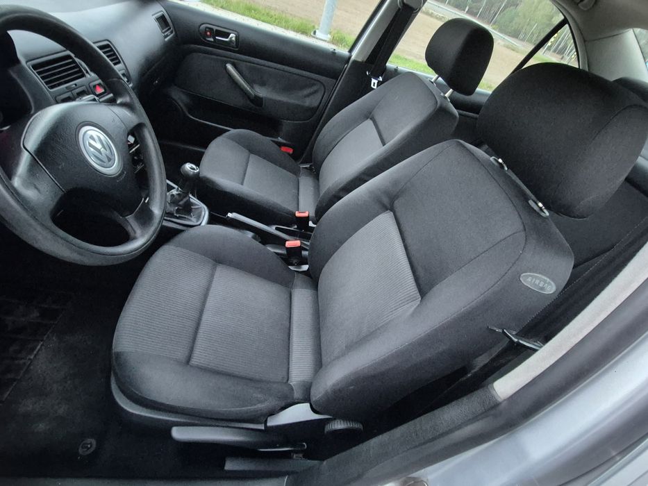 Volkswagen Bora 1.6 16V ** W Bardzo dobrym stanie** Bez rdzy !