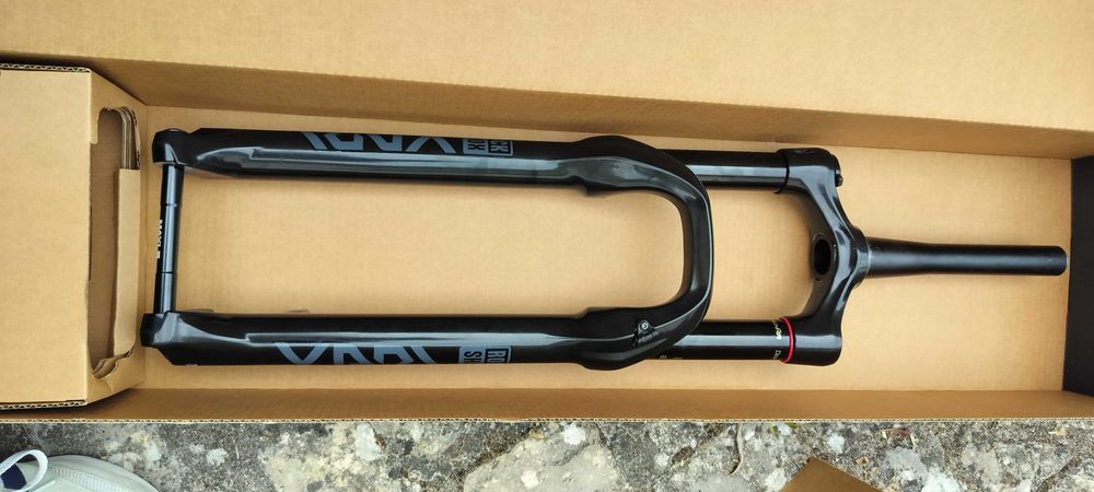 rock shox yari rc 150mm nova