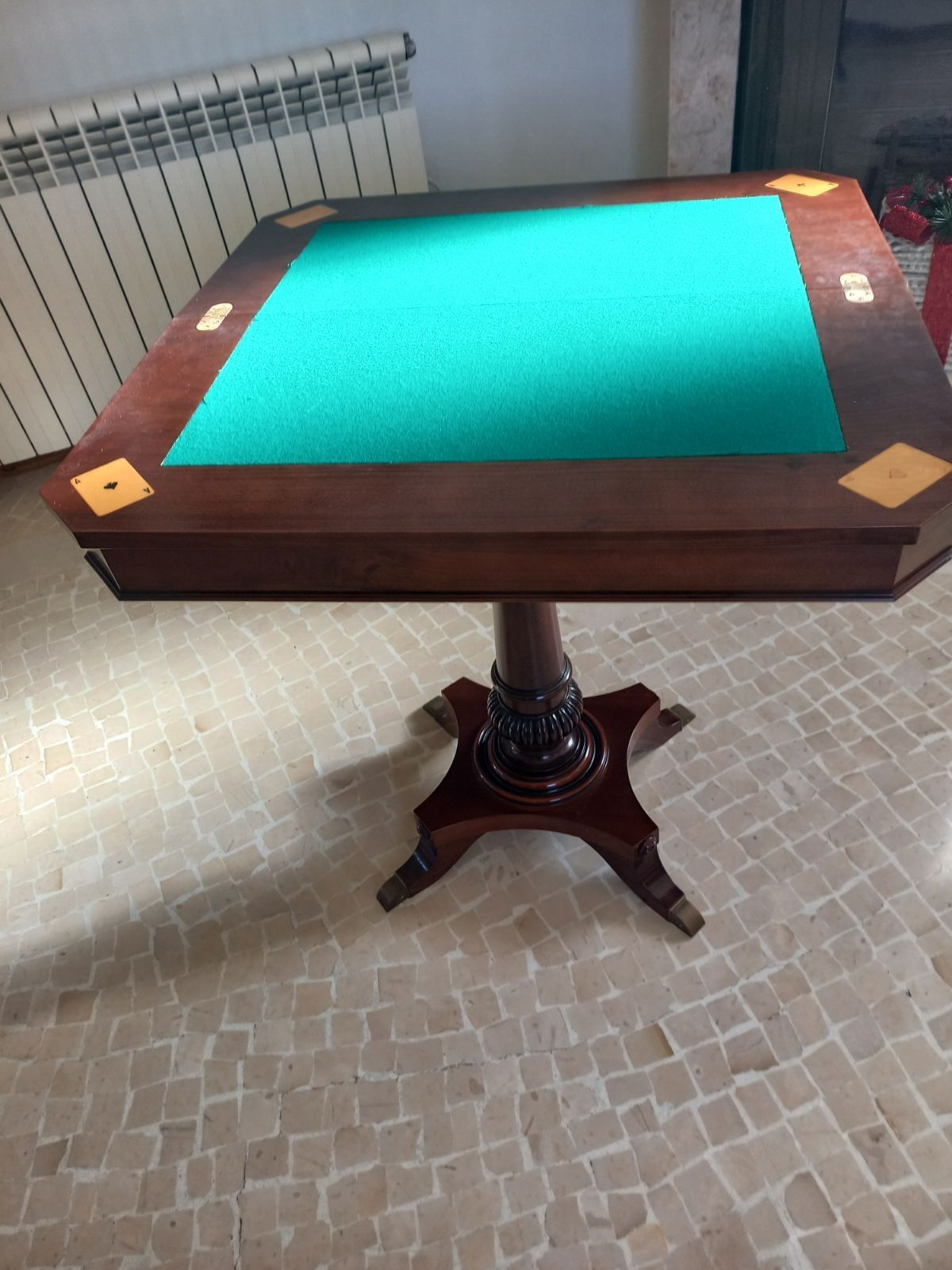 Mesa de jogo dobrável
