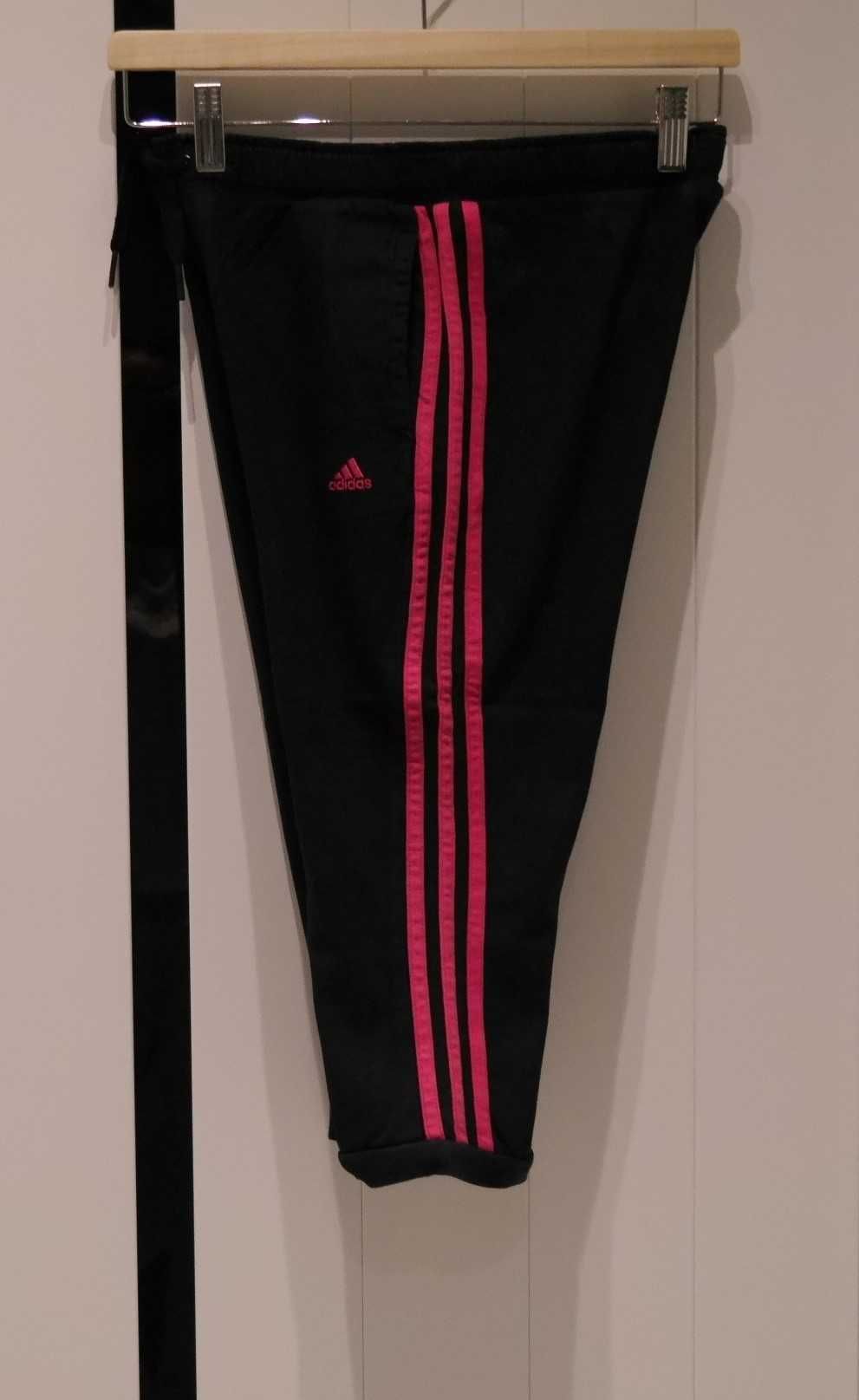 Adidas spodnie dresowe rybaczki 152