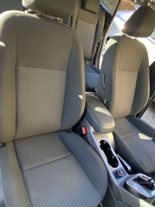 Ford c max 2 DXA 2013roku