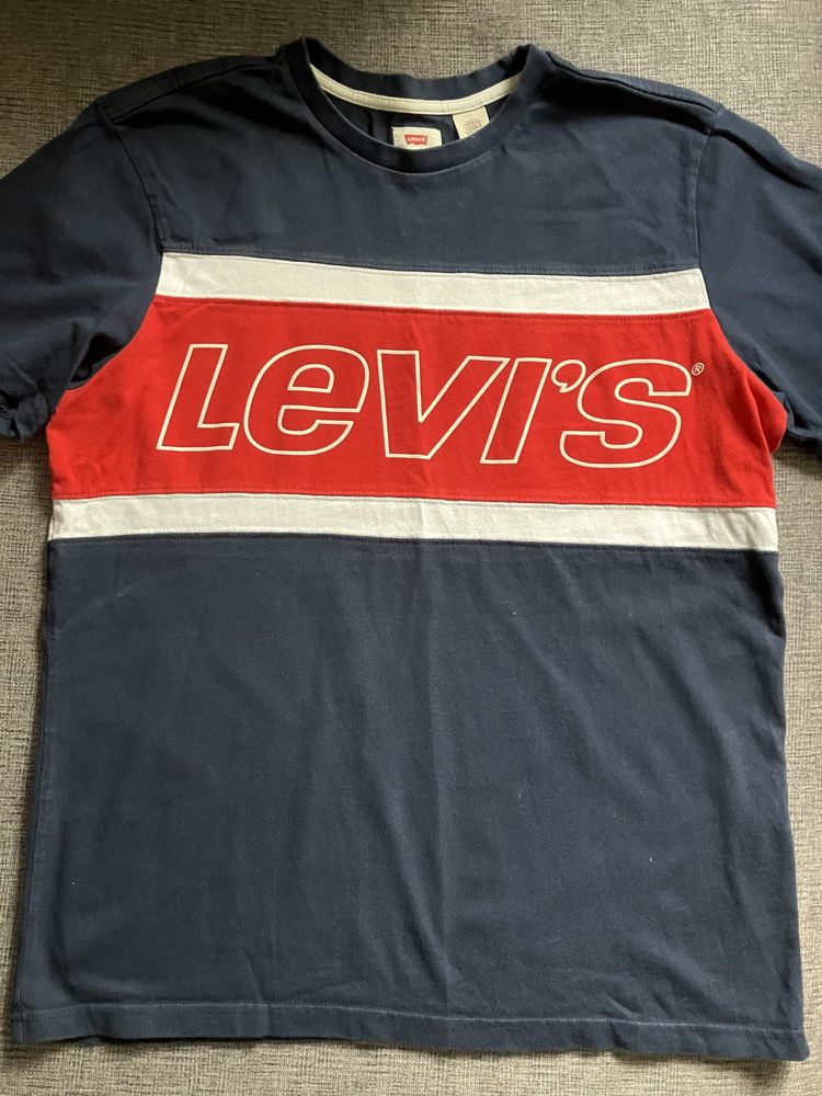 Продам футболки Leviʼs  оригинал