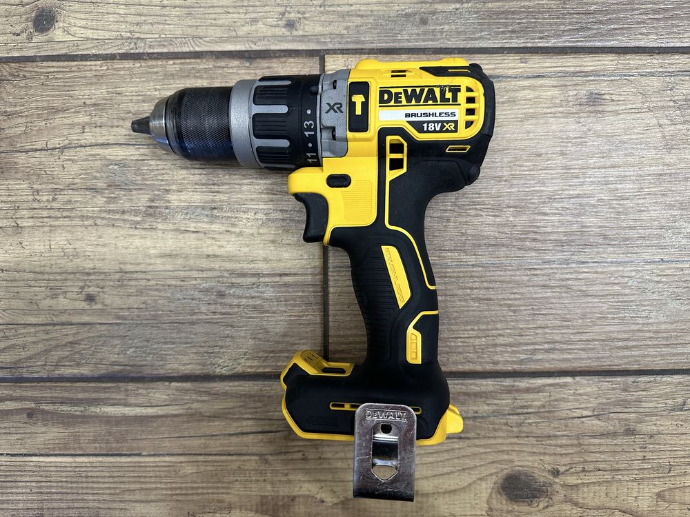 Wiertarko-wkrętarka udarowa Dewalt DCD796 - 2023r.