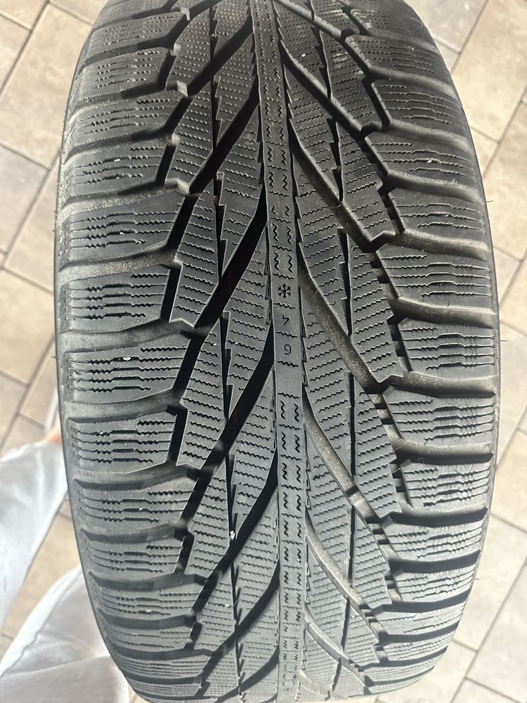 Продам диски з резиною  255/55R18 Ціна 550$ Номер тел +380660075355