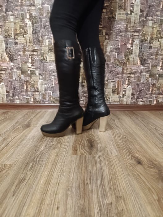 Шкіряні сапоги 38 розмір