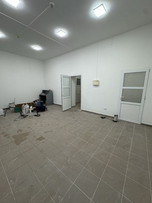 Оренда 47м2 приміщення з Фасадом в Зубрі, Новобудова