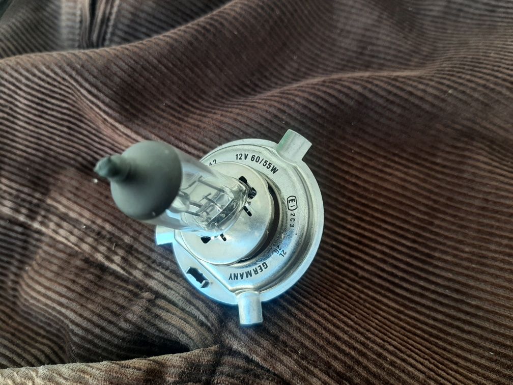 Lampadas halogéneo H4 12V 60/55 W.
