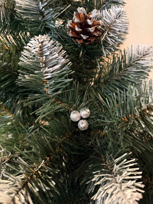 Ялинка "Кармен Срібло" 1.5м, 1.8м.