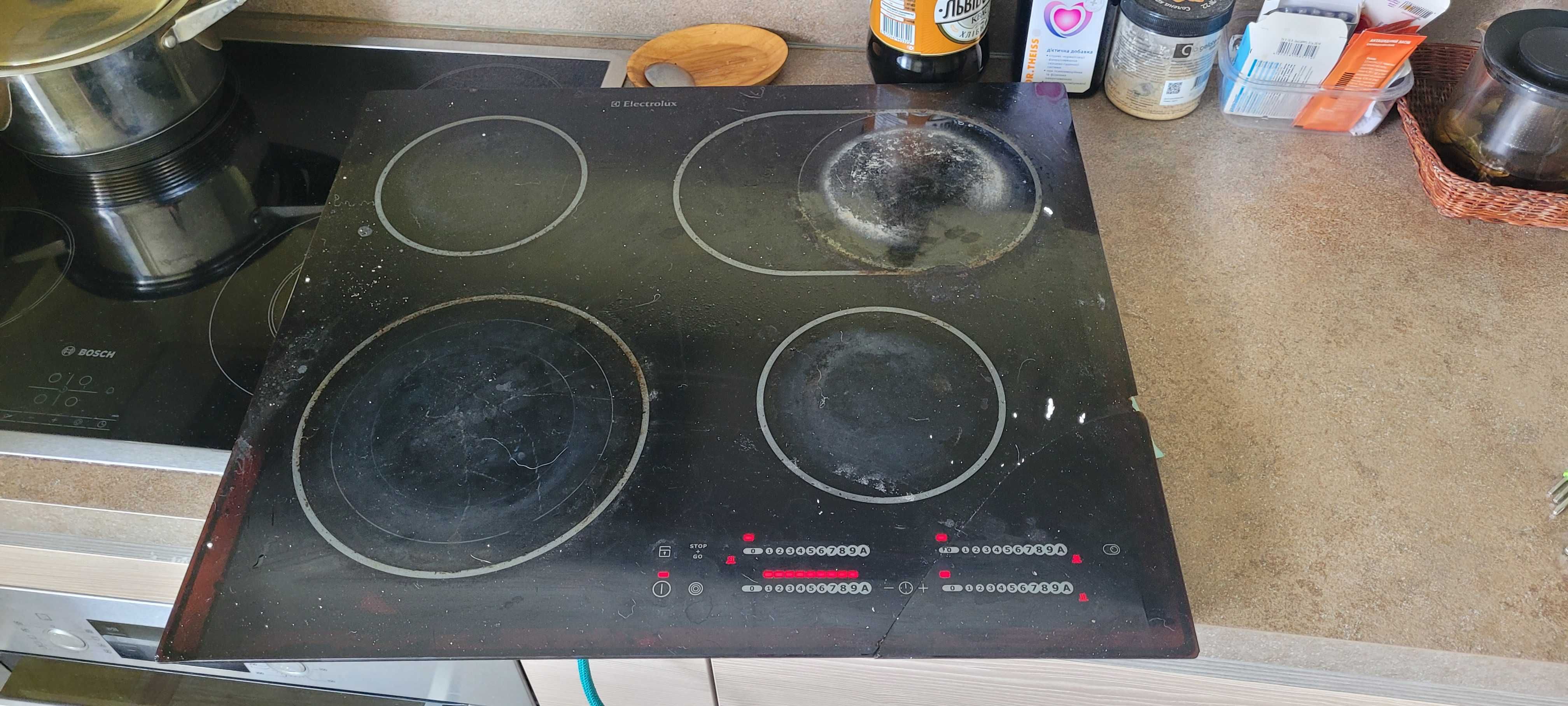 Варильна поверхня Electrolux EHS 60210P