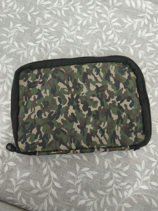 Bolsa para guardar cabos e pequenos eletrônicos