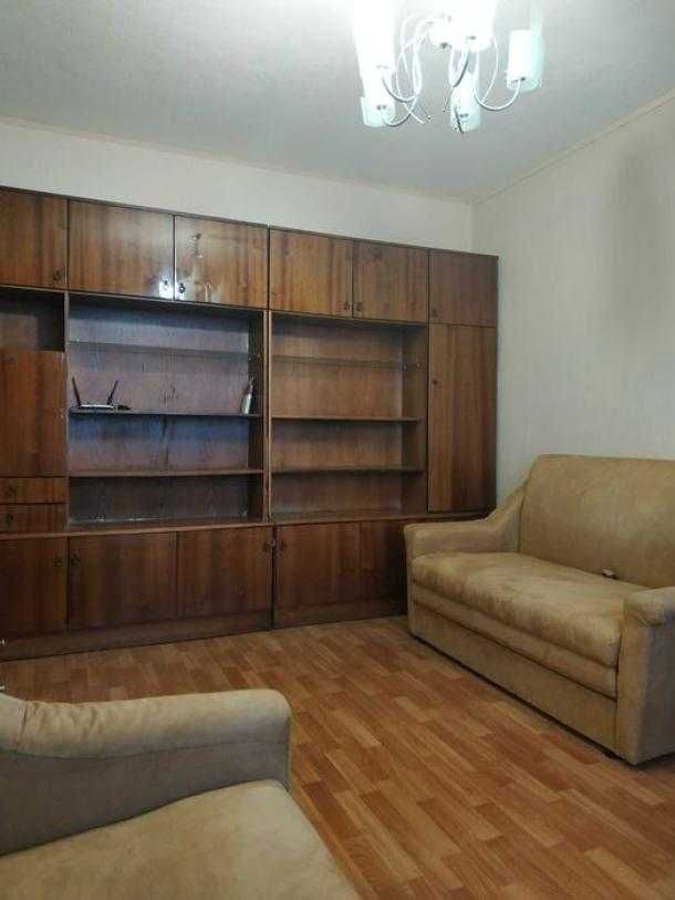 У продажу 1-кімн. із. кв., метро Спортивна