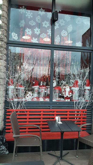 Декоратор оформление витрин и фотозоны