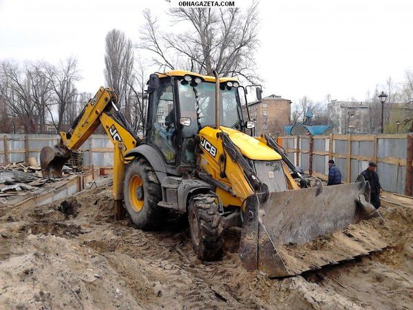 Вивіз сміття знесення будинків Послуги екскаватора JCB та самоскида