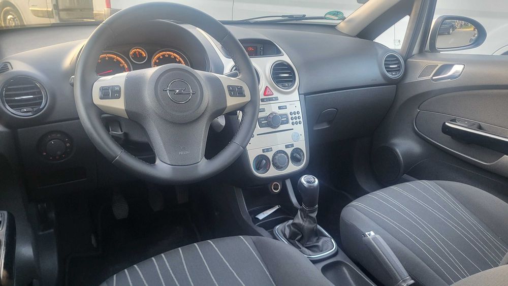 Opel Corsa 1,2 16v z Niemiec super stan