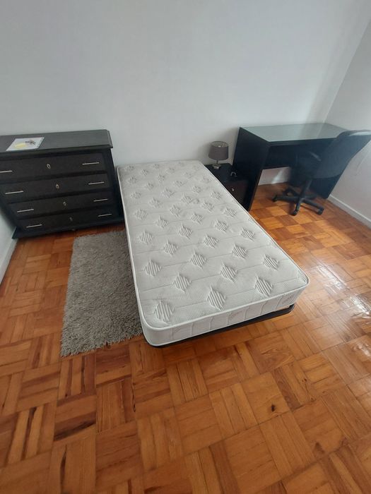 Quarto Porto Anual - Areosa a 1.5km das Universidades