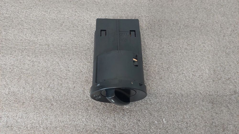 Botão / interruptor de luzes VOLKSWAGEN Polo (9N)