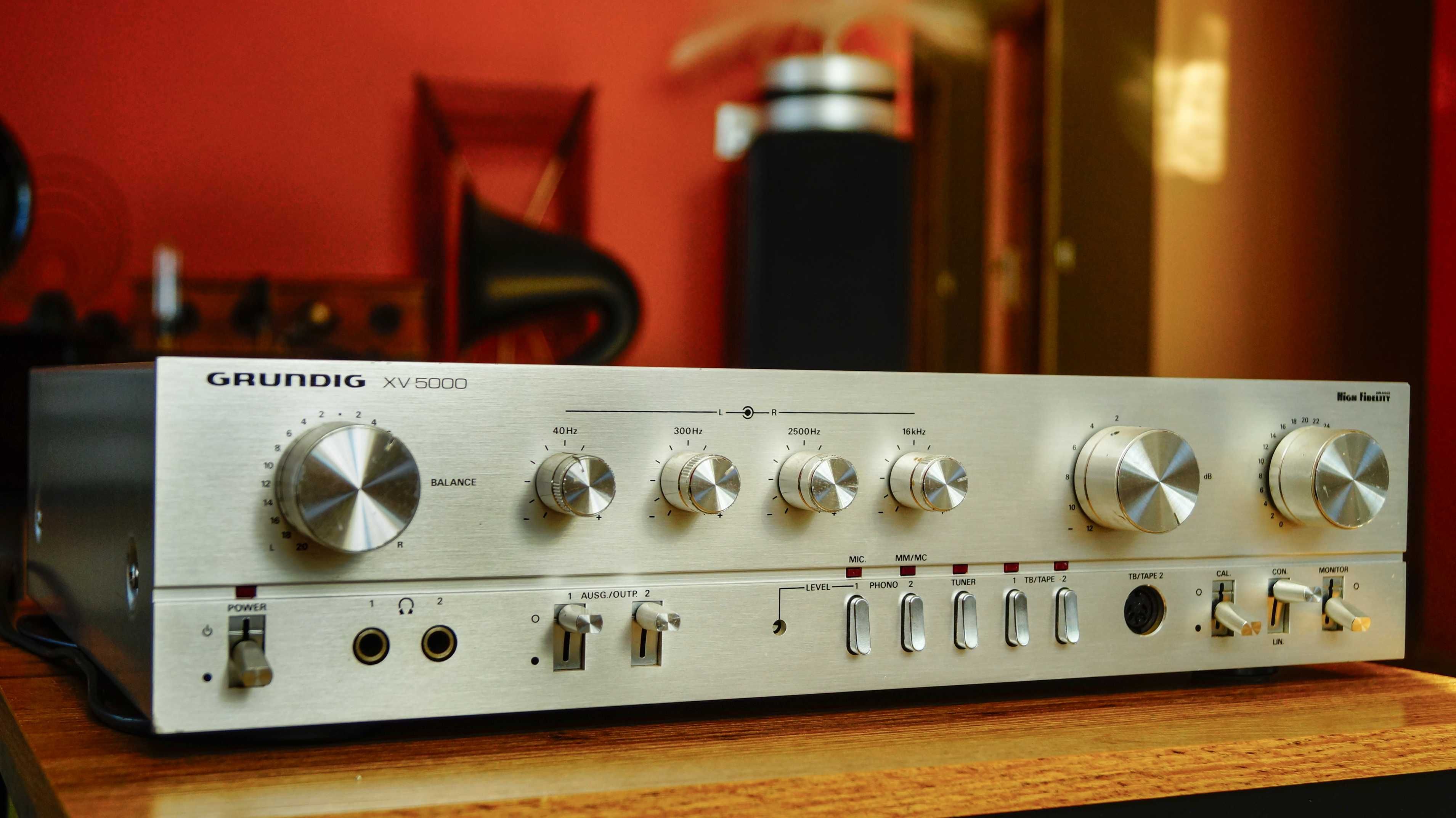 Przedwzmacniacz Grundig XV 5000