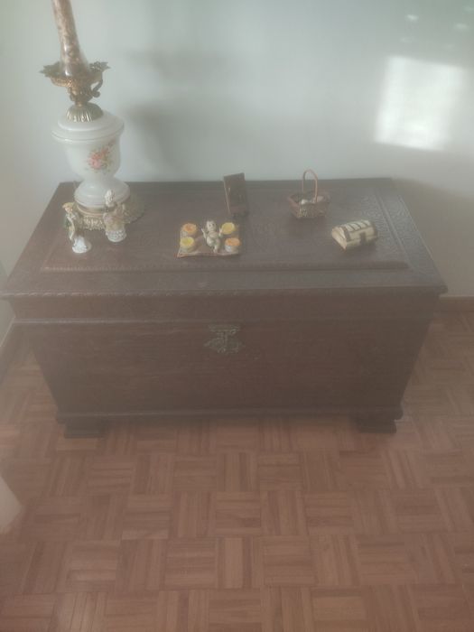 Arca para enxoval em madeira