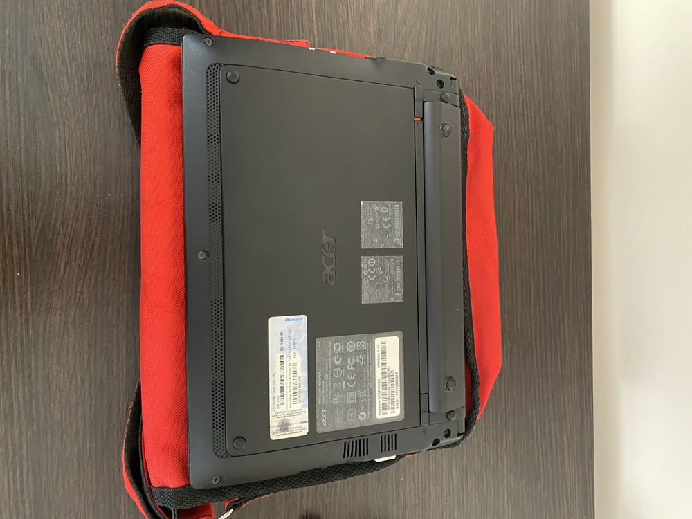 Нетбук Acer Aspire One D255E