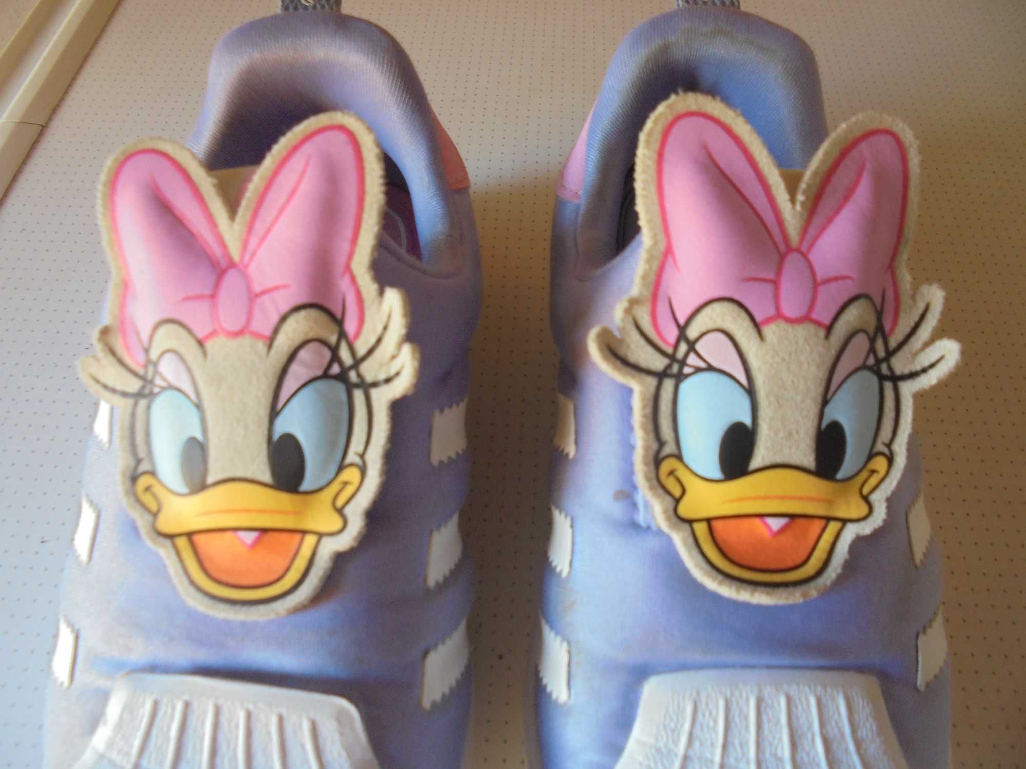 ténis de menina da marca adidas