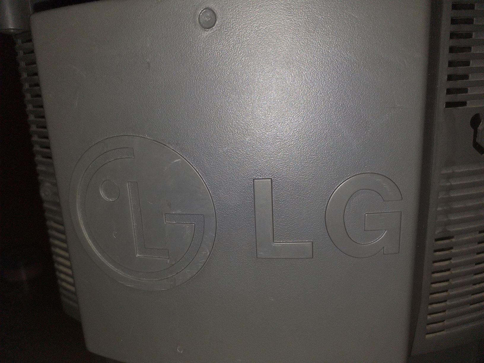 Телевизор LG21FD4RG