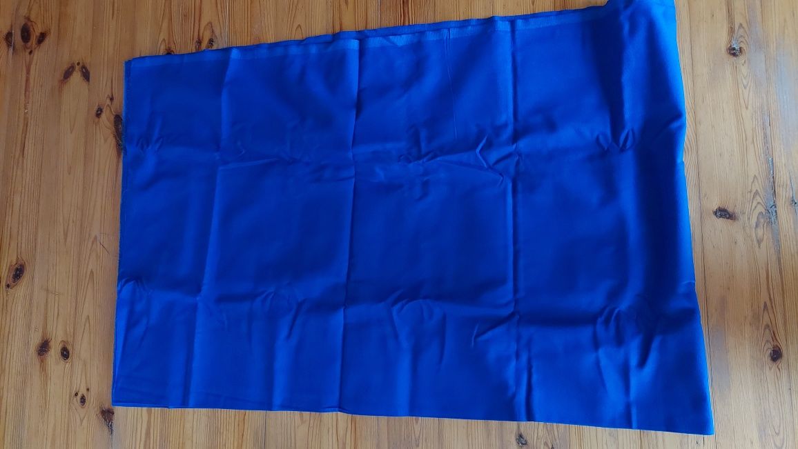 Kupon materiał tkanina bawełna niebieski na obrus 140x220 cm granat