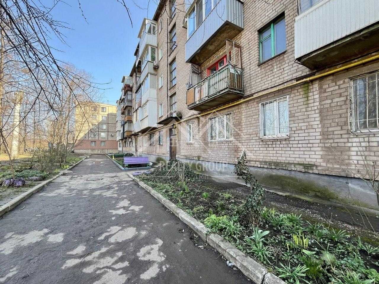 Продаж 3к квартири по вулиці Бизова (Дзержинка)