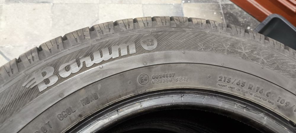 4 opony zimowe Barum 215/65R16C (cena za komplet)