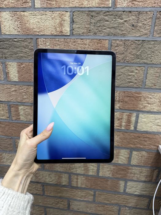 Used iPad pro 11 M1 256Gb. (Space)