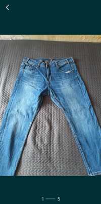 Spodnie męskie jeans.