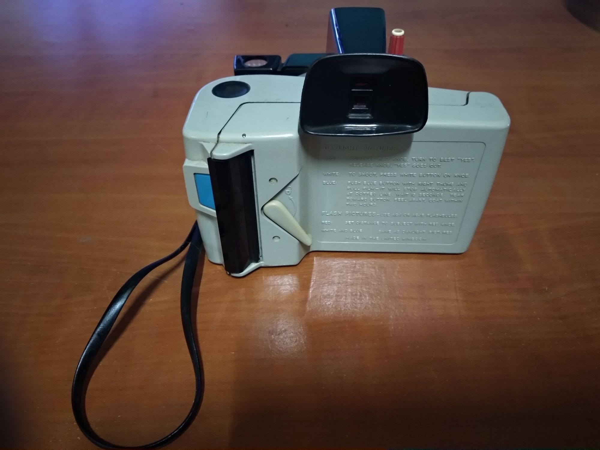 Polaroid Swinger Sentinel Land Camera