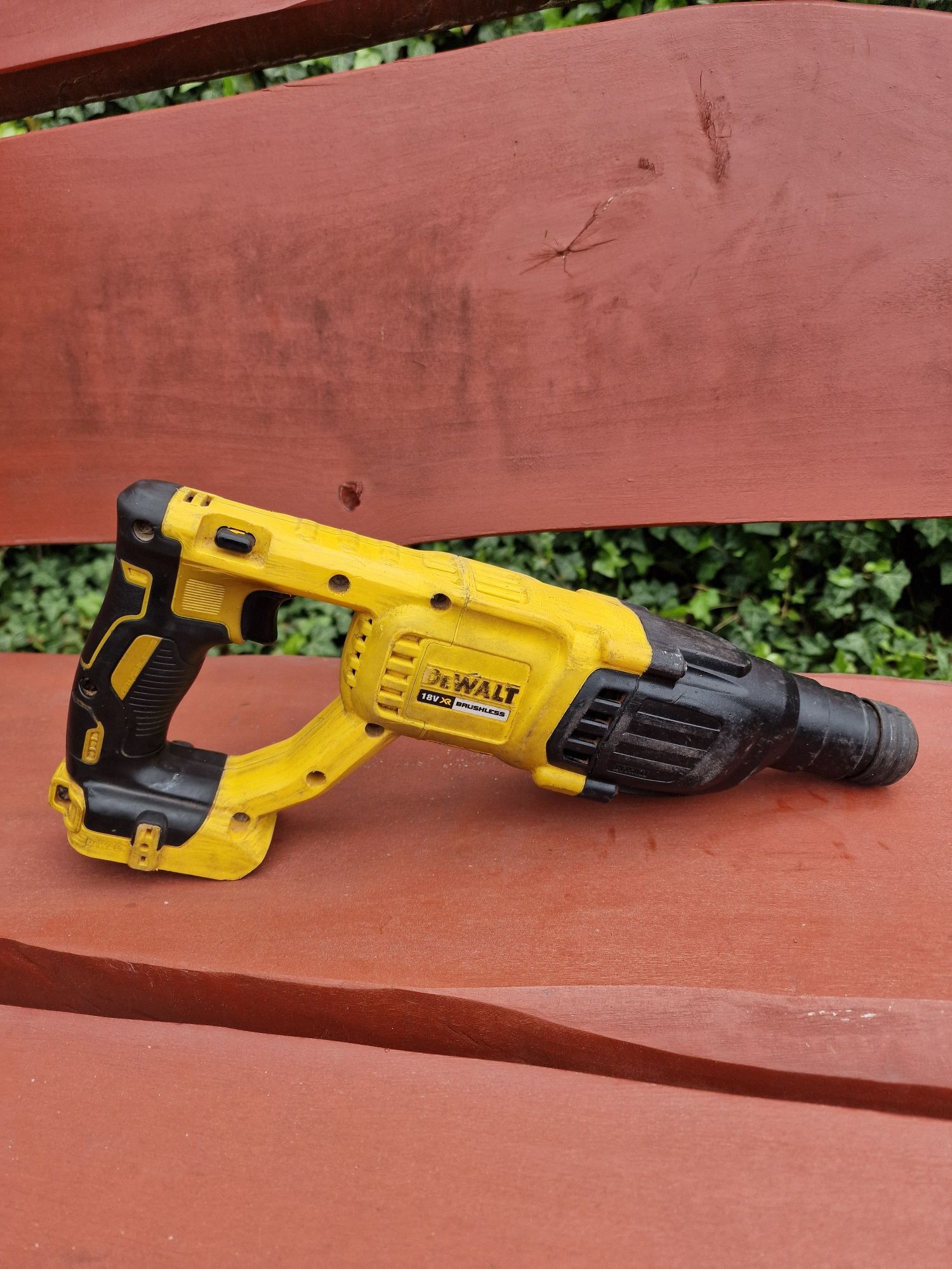 Dewalt młotowiertarka DCH033