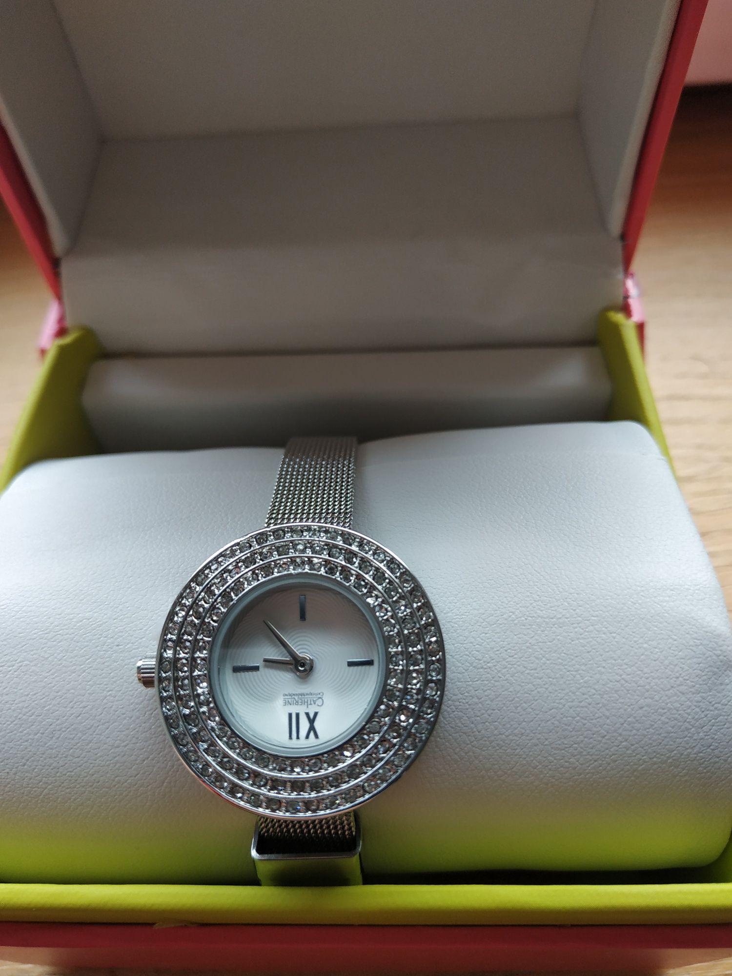 Nowy zegarek Katherine z kryształkami, ze stali, z metką