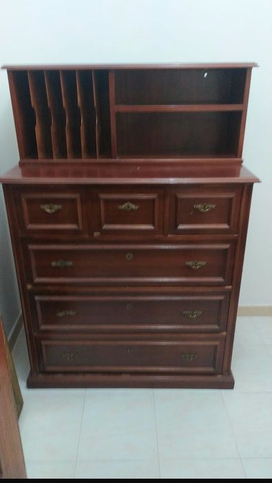 Movel de arrumação antigo