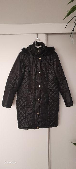 Płaszcz ocieplany z kapturem roz 38