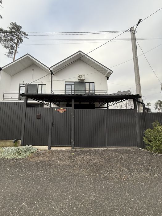 Довгострокова оренда таунхауса у курортному Ворзелі