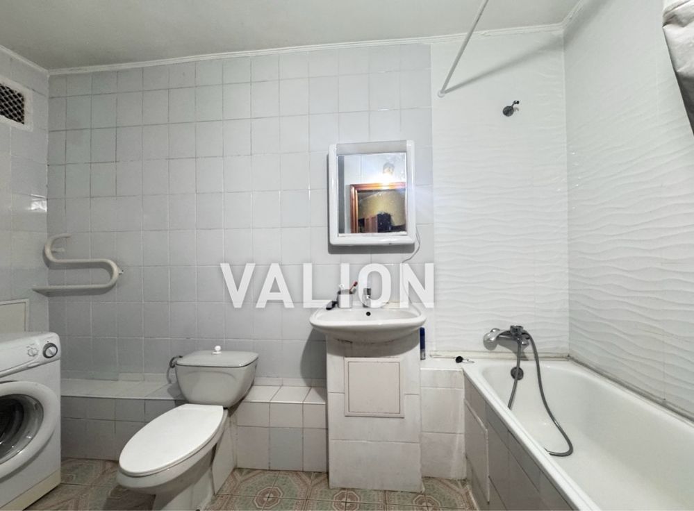 Продаж 2 кім. квартири ремонт, метро Харківська вул. Вишняківська
