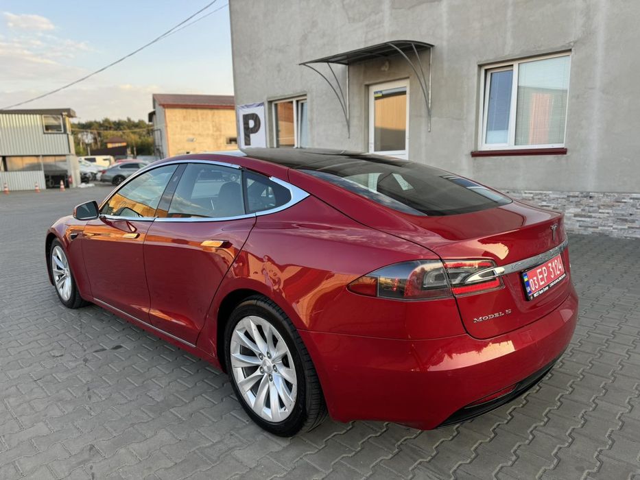 Tesla Model S 75D