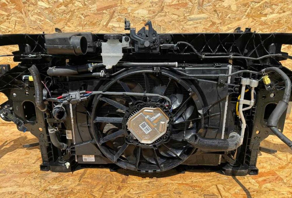 Панель передня KIA NIRO I