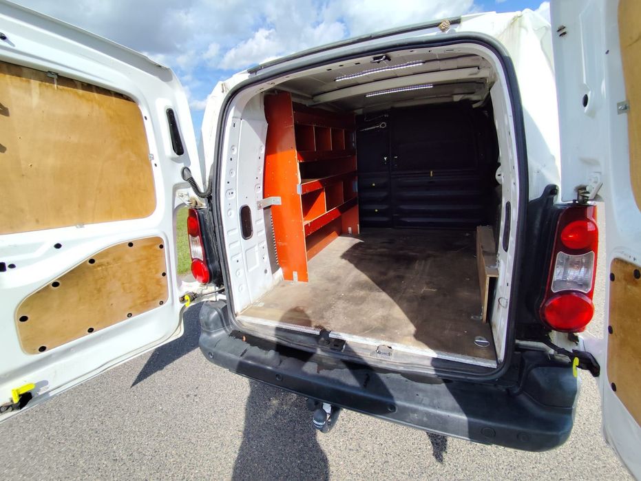 Partner Berlingo maxi long 3 osoby klima zabudowa regał