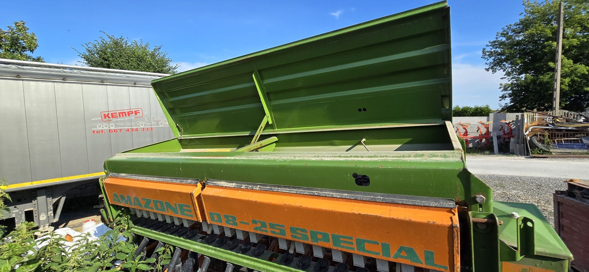 Agregat uprawowo-siewny Kuhn HRB 252 .Amazone D8-25