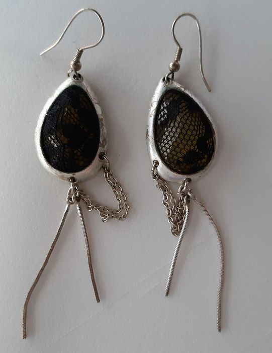 Kolczyki czarne długie