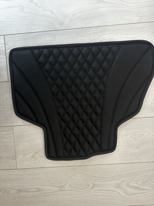 Автокилимки BMW X5 (G05) виконані з преміум еко-шкіри