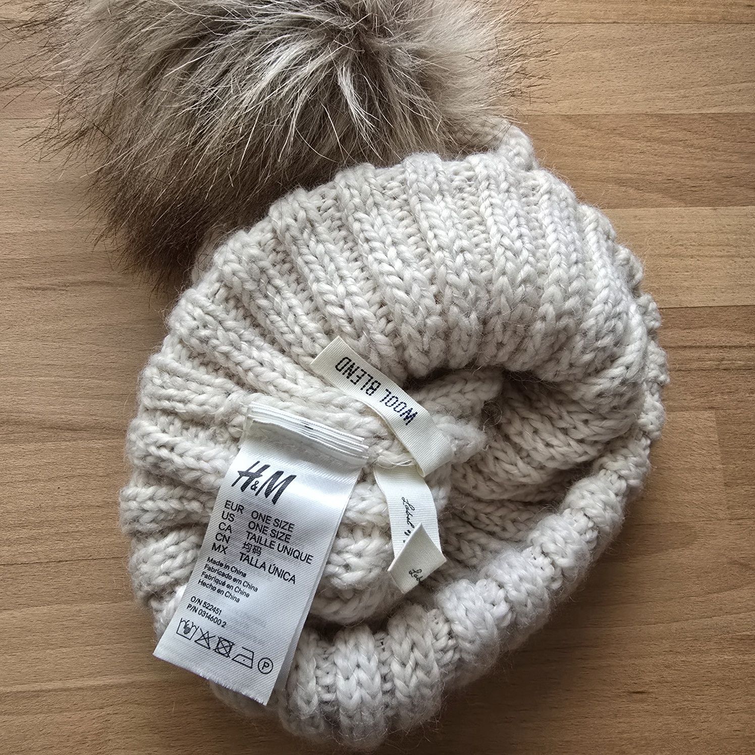 Czapka z bąblem HM wełna beżowa wool nude