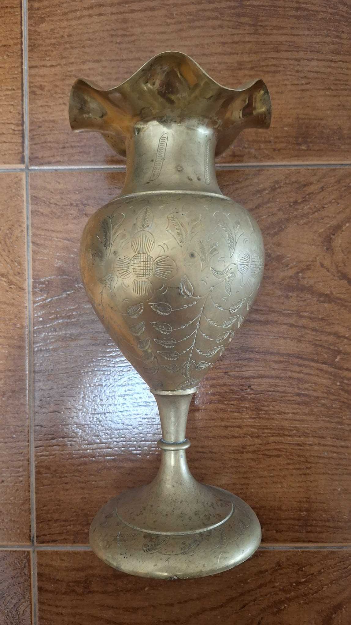 jarro decorativo latão maciço