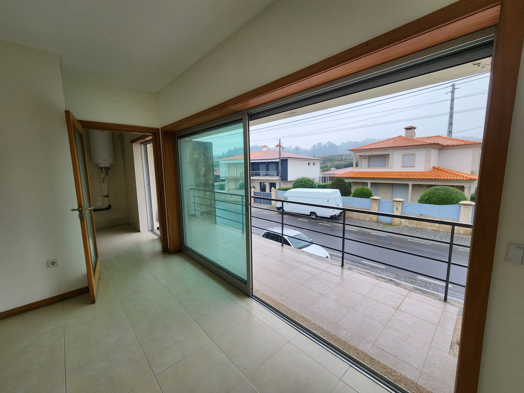 Andar moradia T3 em Guimarães + 2 wc's + Garagem + 2 varandas