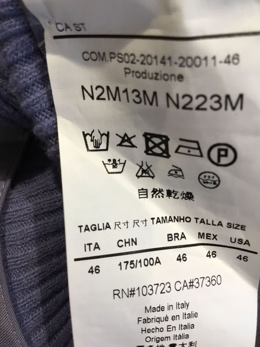 Top lindíssimo do Empório Armani , tamanho 46 NOVA