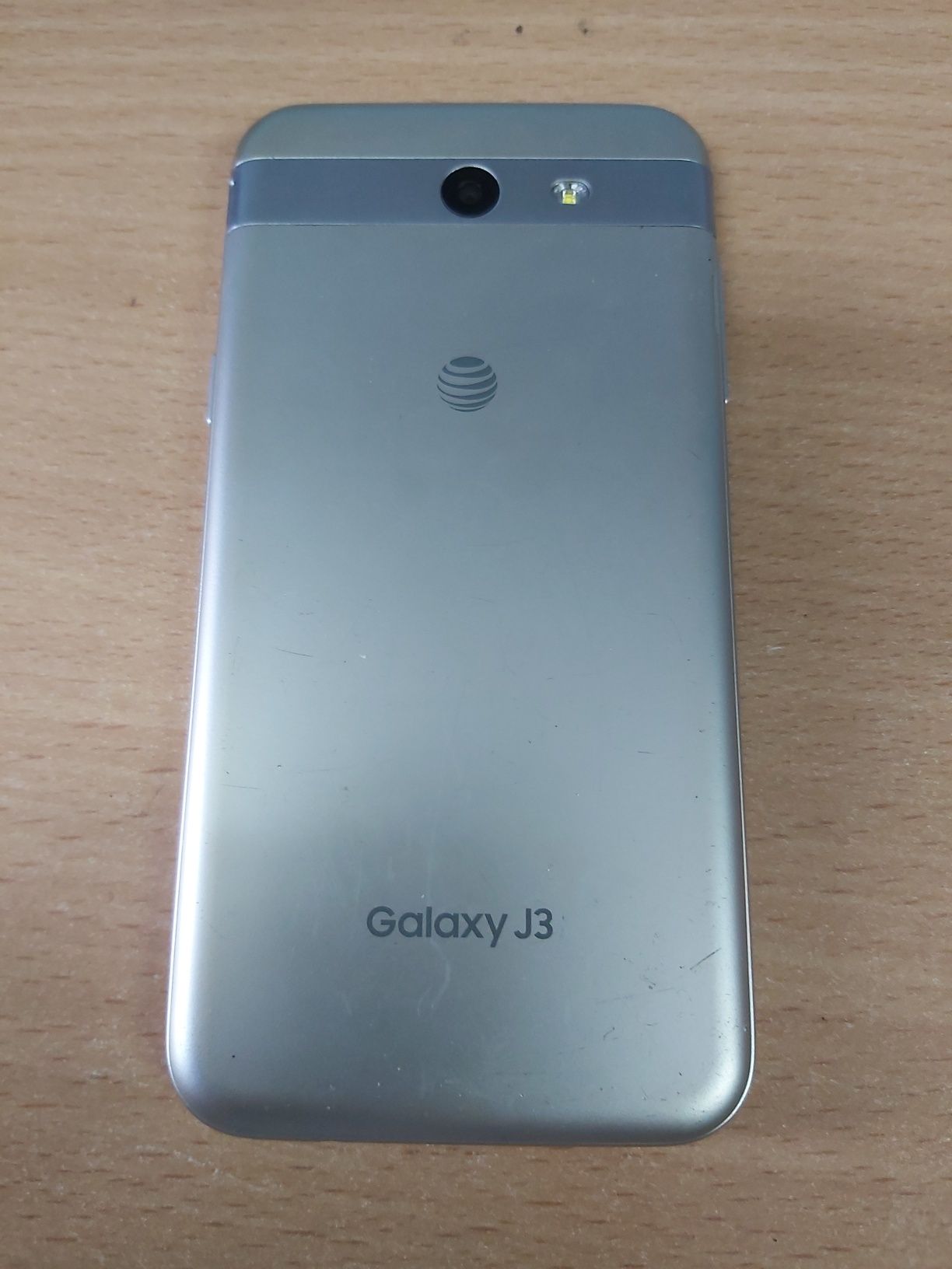 Samsung Galaxy J3 Emerge J327A залочен под оператора.