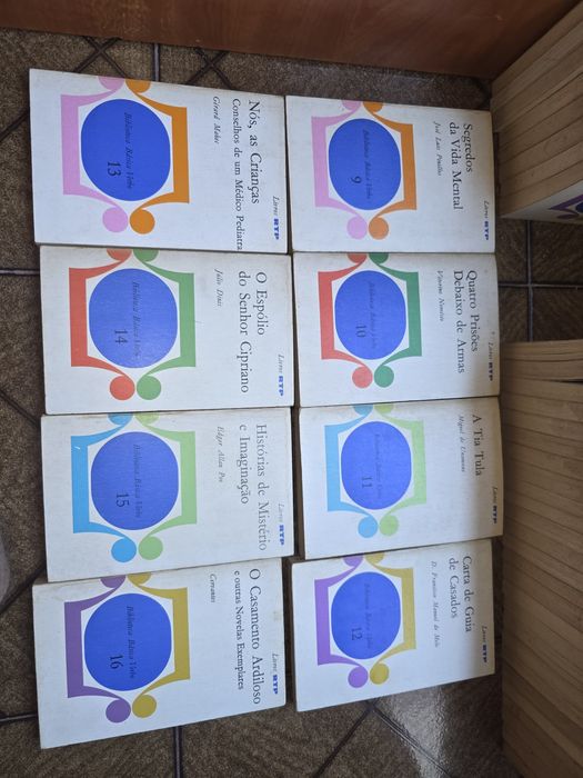 Coleção de 42 volumes